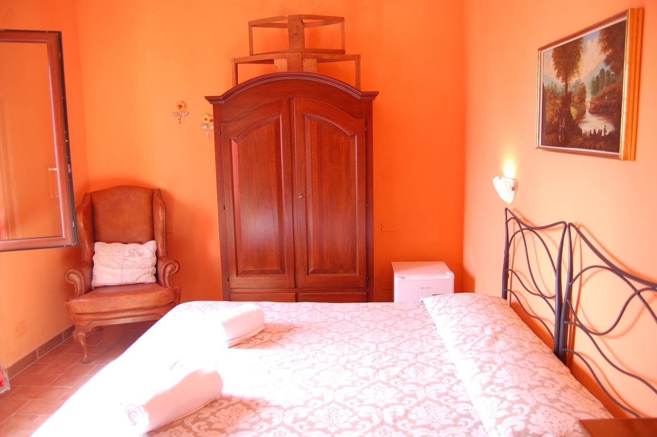 Mariani Bed&Breakfast カステッリーナ・イン・キアンティ シエナ エクステリア 写真
