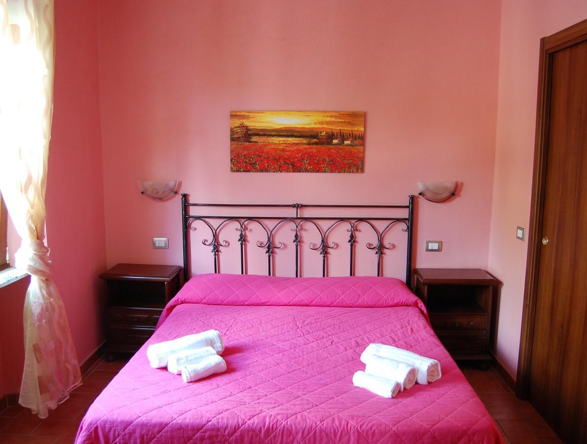 Mariani Bed&Breakfast カステッリーナ・イン・キアンティ シエナ エクステリア 写真
